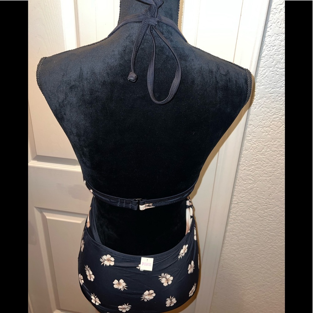 NWT Pink Victoria’s Secret Floral Monokini Swim Suit Large Black - Picture 2 of 6